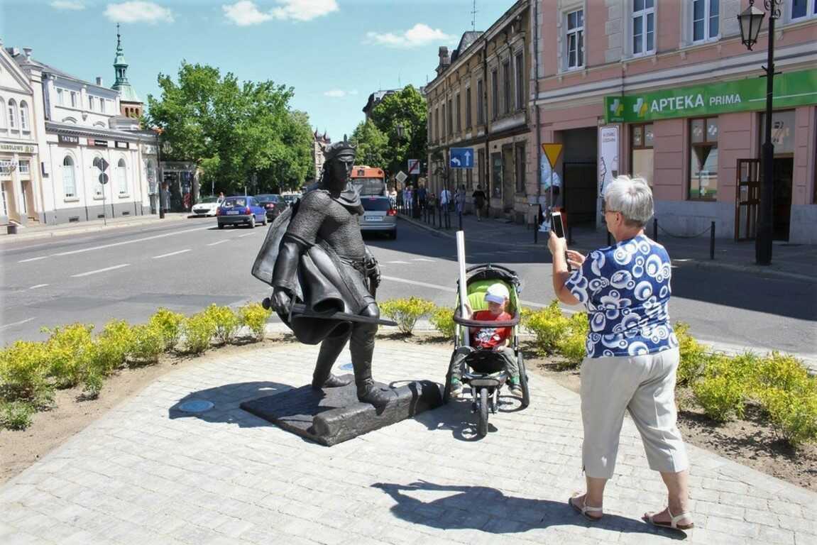 spacer z babcią po Gnieźnie